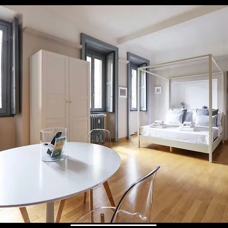 Mavi's San Babila Milan